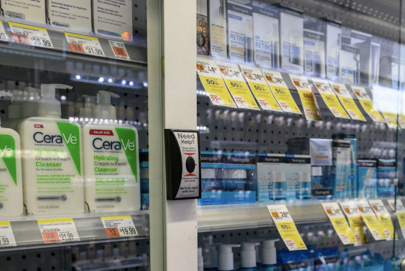 Walgreens locks more merchandise behind glass